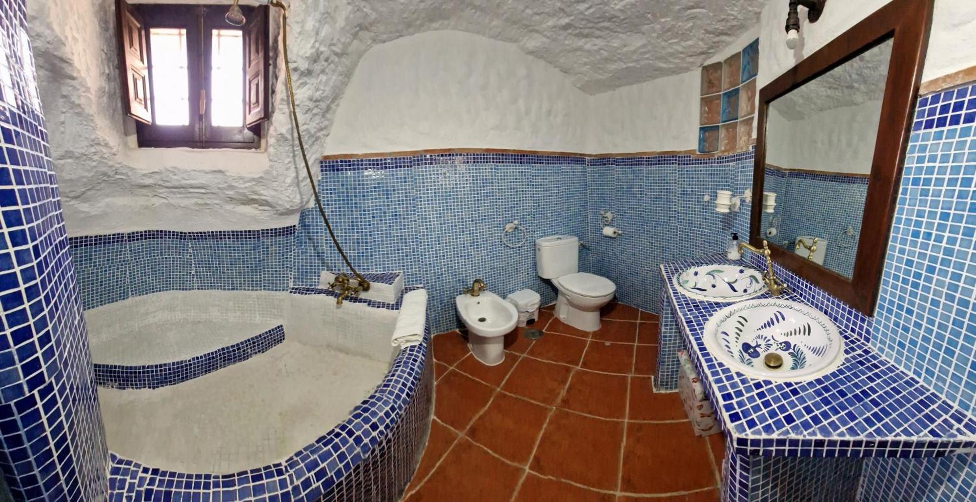 Casa Cueva Cascamorras "Capricho Andaluz" Baza Exteriör bild