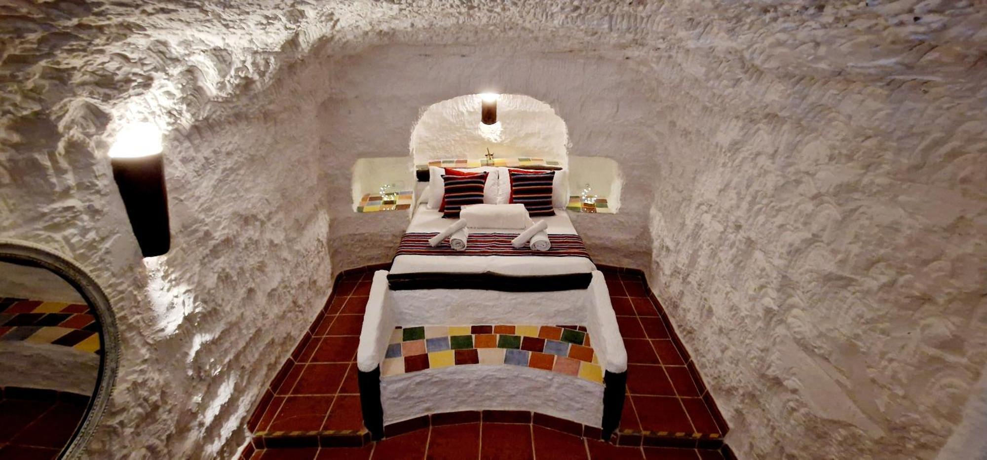 Casa Cueva Cascamorras "Capricho Andaluz" Baza Exteriör bild