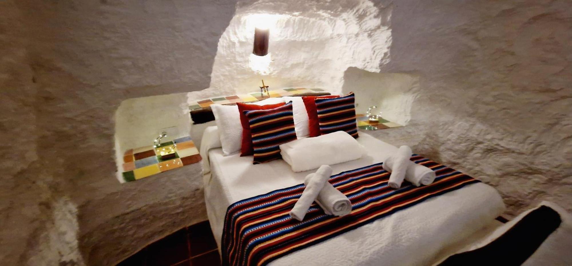 Casa Cueva Cascamorras "Capricho Andaluz" Baza Exteriör bild